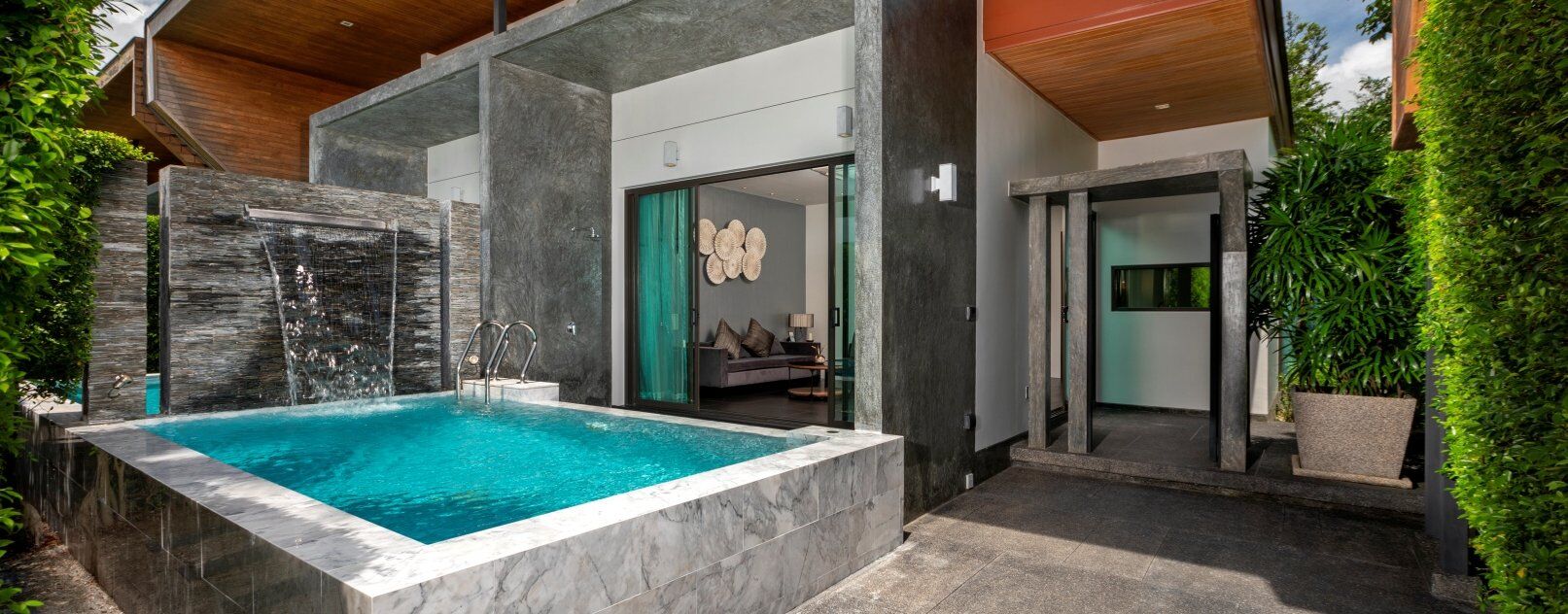  The 8 Pool Villa